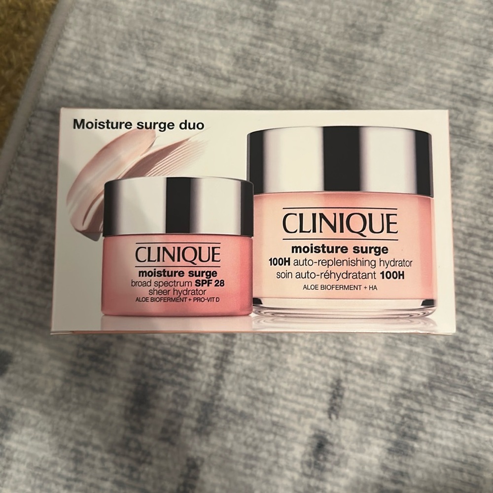 NIB Clinique Moisture Surge Skincare Set